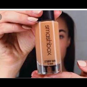 SMASHBOX STUDIO WEAR HYDRATING FOUNDATION-3.02 med